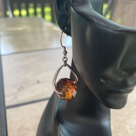 Stunning peachy apricot earrings 2 inches/5 cm long. It moves with you - Picture 2 of 3